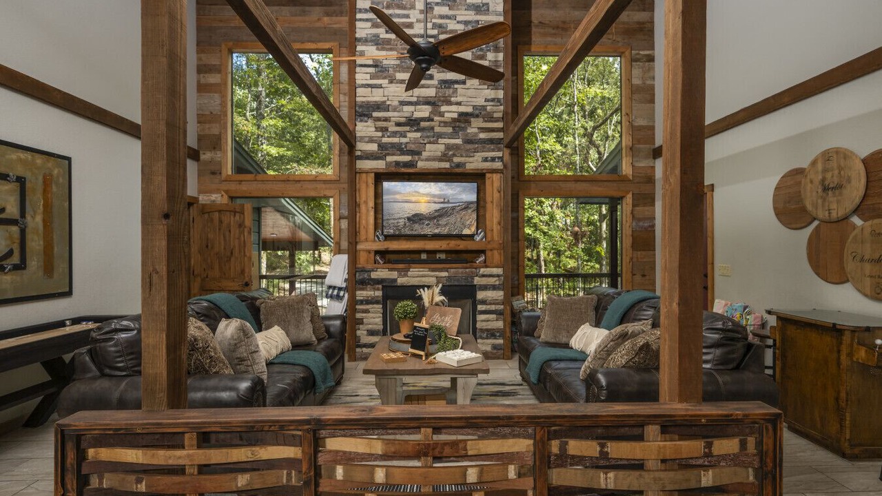 Photo of Livingroom in Broken Bow
