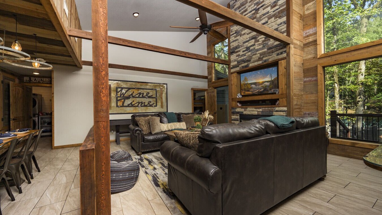 Photo of Livingroom in Broken Bow