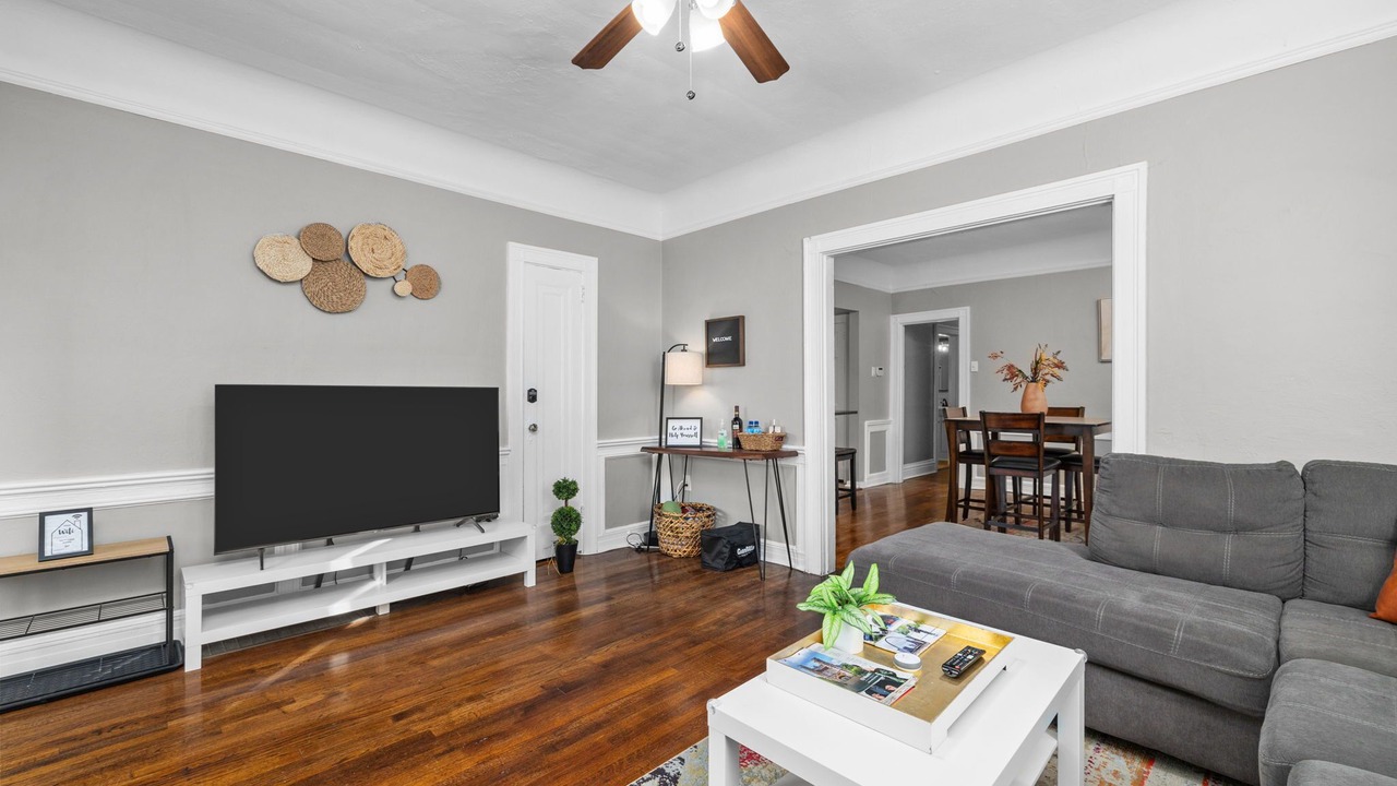 Photo of Livingroom in St. Louis