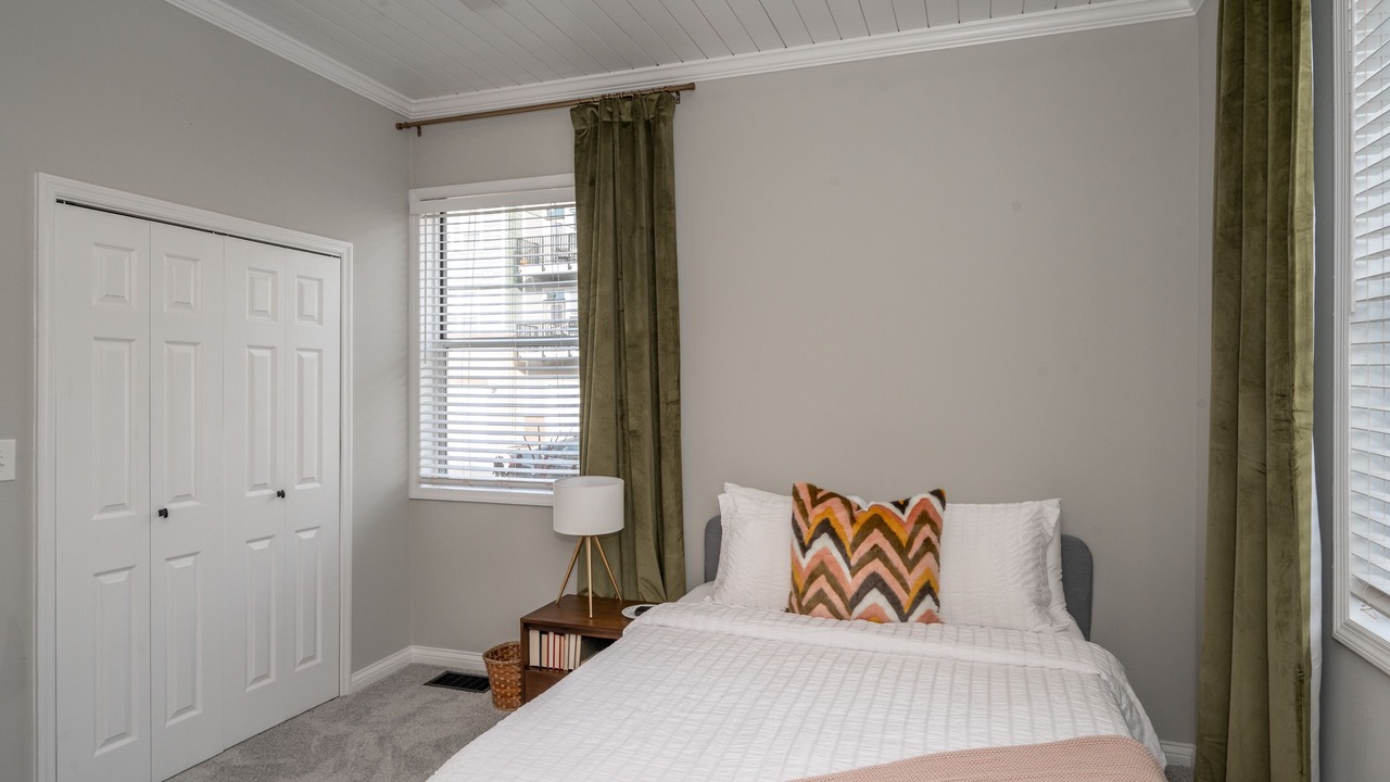 Photo of Others in Oakley