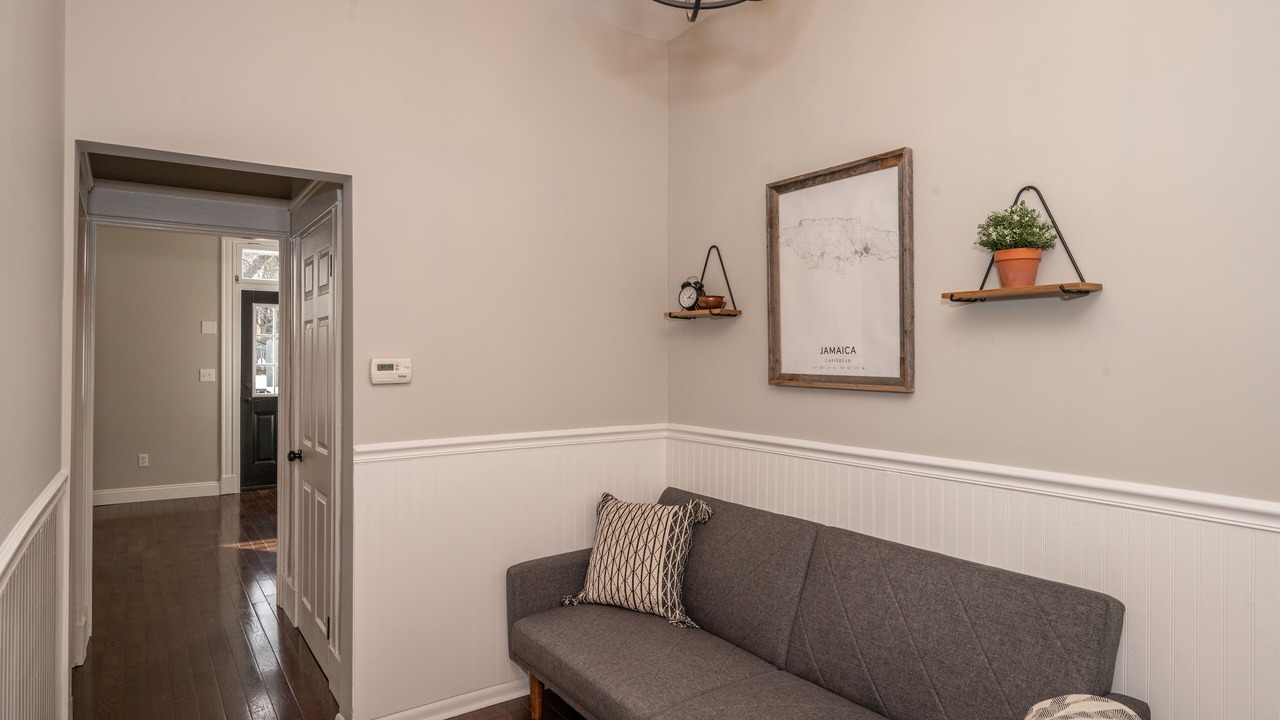 Photo of Livingroom in Oakley