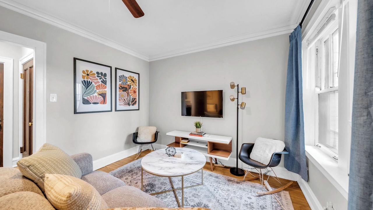 Photo of Livingroom in Ravenswood