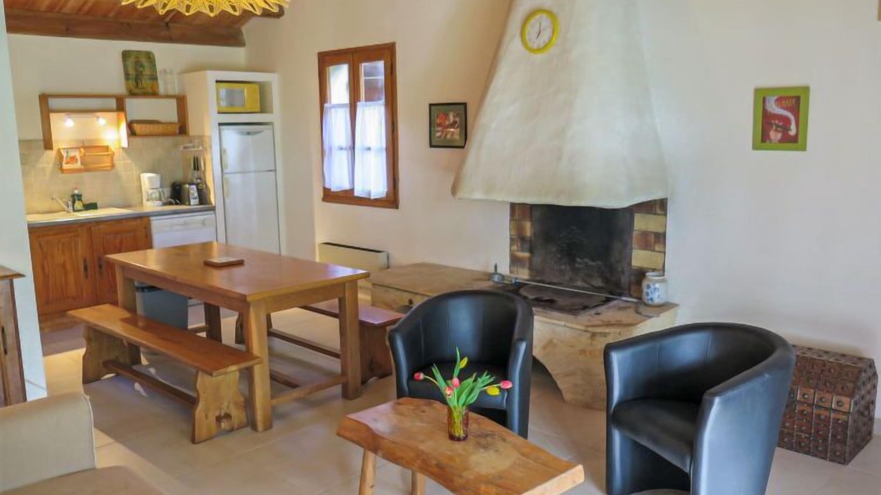 Photo of Bedroom in Blanquefort-sur-Briolance