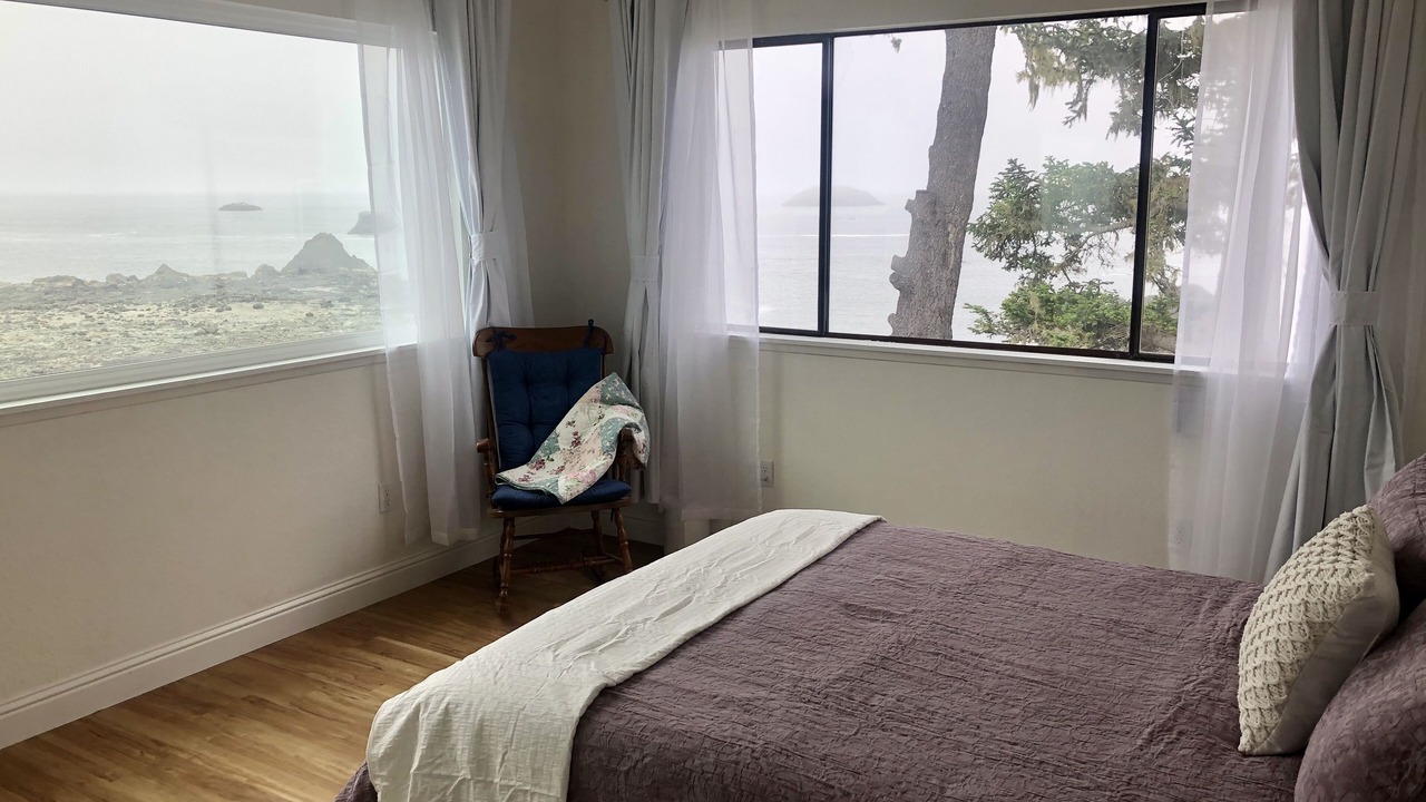 Photo of Bedroom in Crescent City