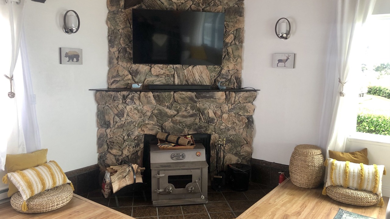 Photo of Livingroom in Crescent City