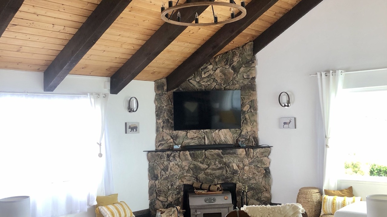 Photo of Livingroom in Crescent City