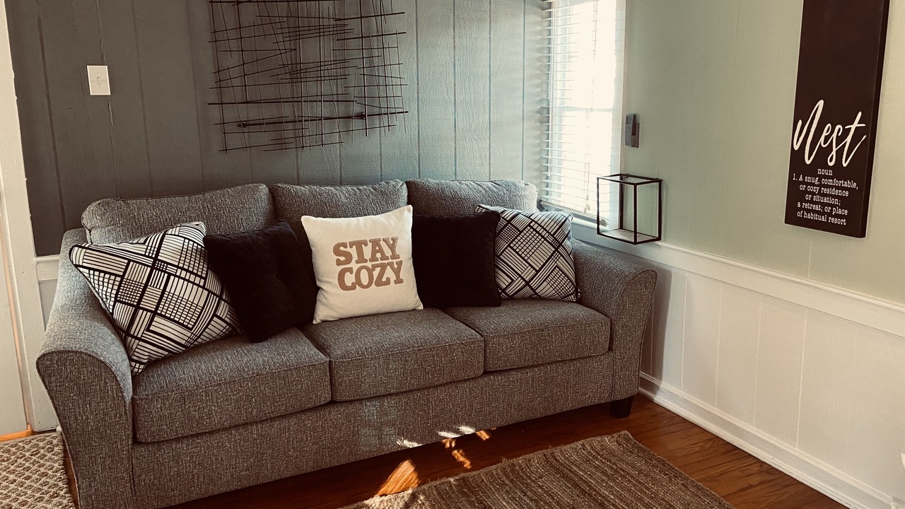 Photo of Livingroom in Lawrenceville