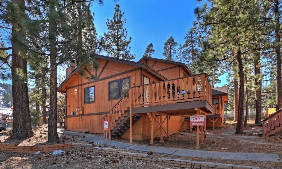 Photo of Outdoor in Summit Estates