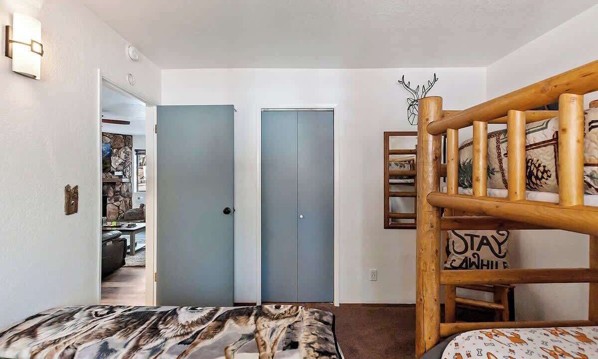 Photo of Bedroom in Summit Estates