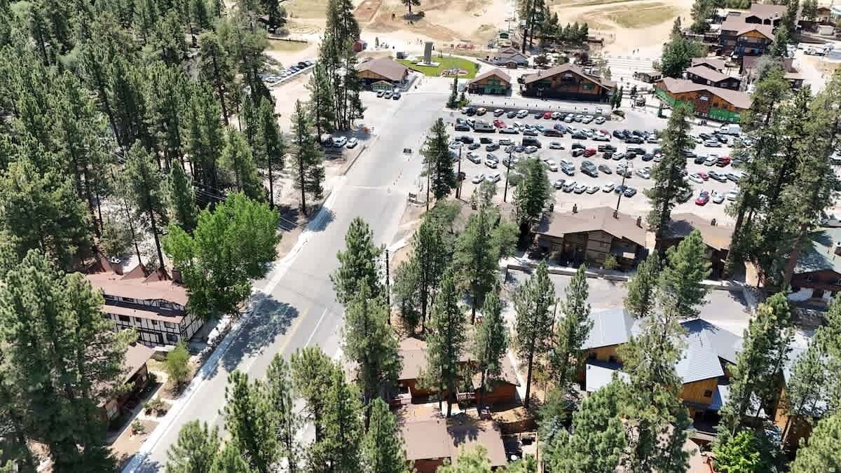 Photo of Outdoor in Summit Estates