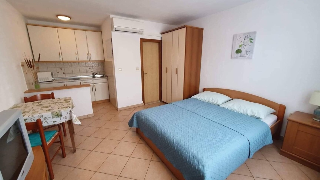 Photo of Bedroom in Salatic
