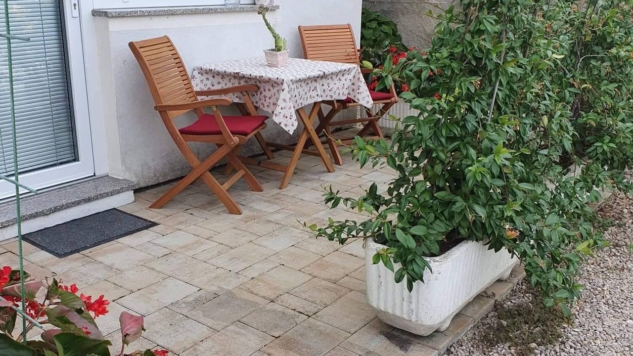 Photo of Outdoor in Salatic