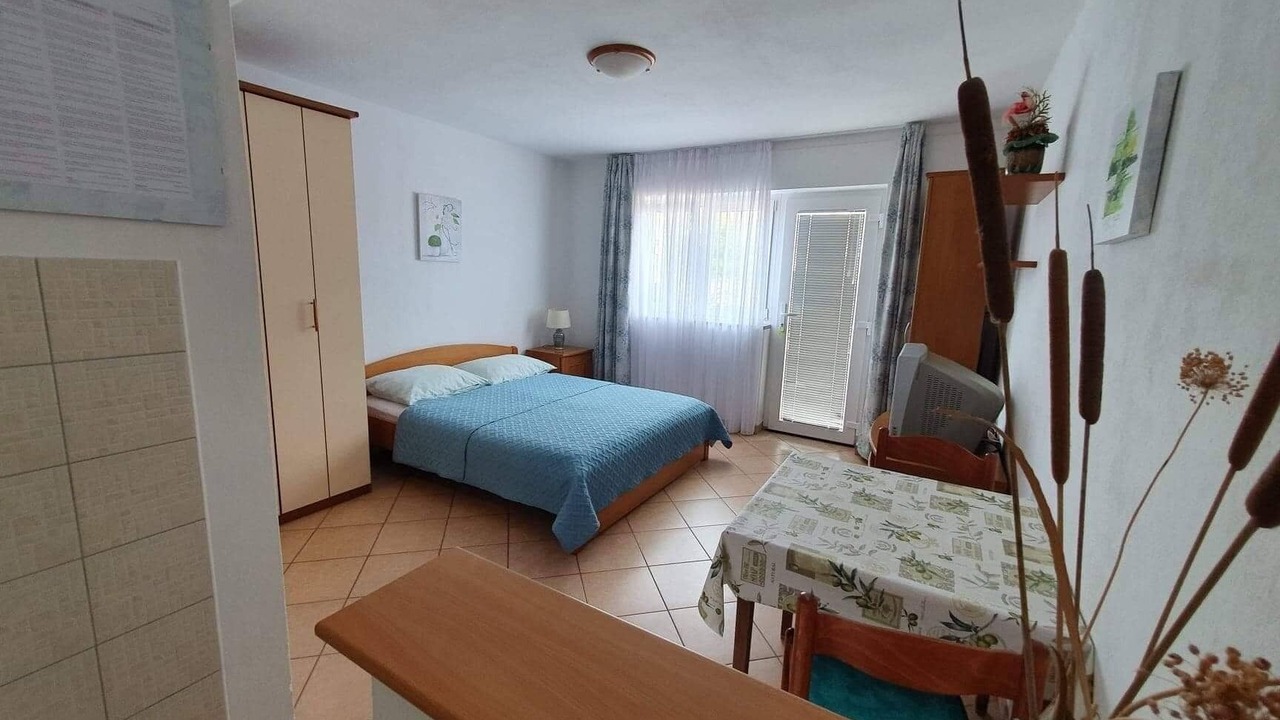 Photo of Bedroom in Salatic