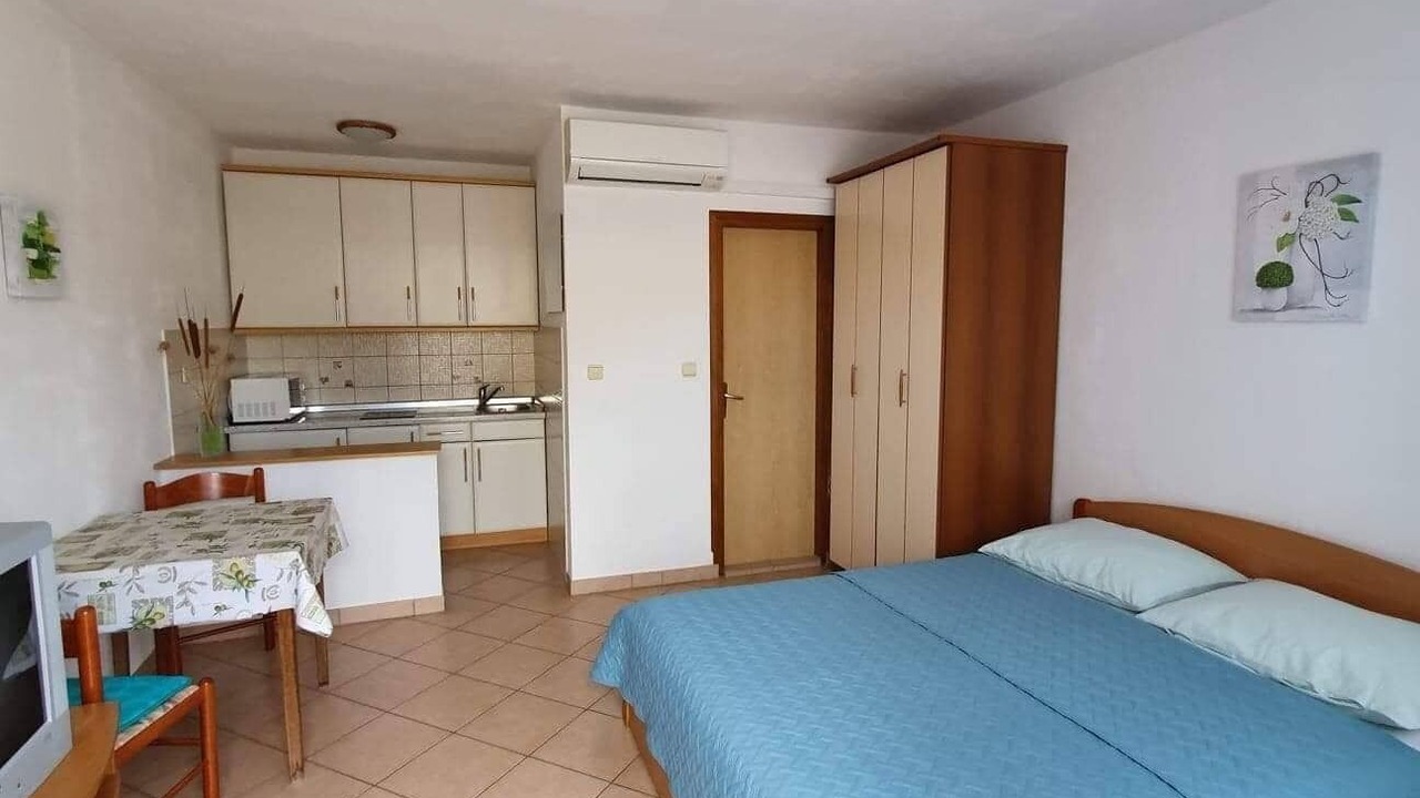 Photo of Bedroom in Salatic