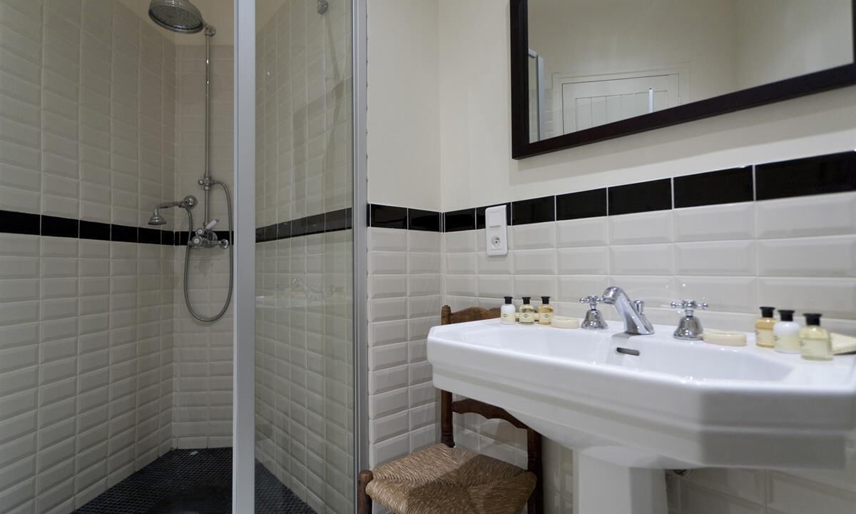 Photo of Bathroom in Les Chapelles-Bourbon