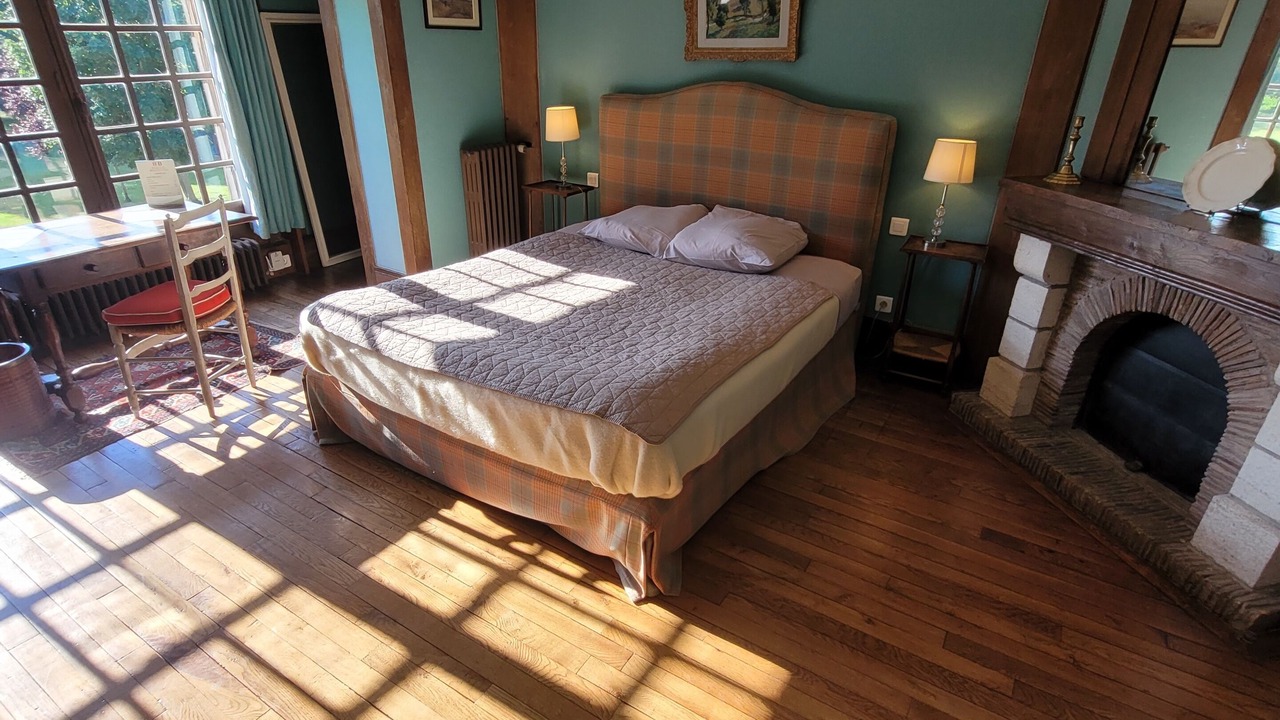 Photo of Bedroom in Les Chapelles-Bourbon