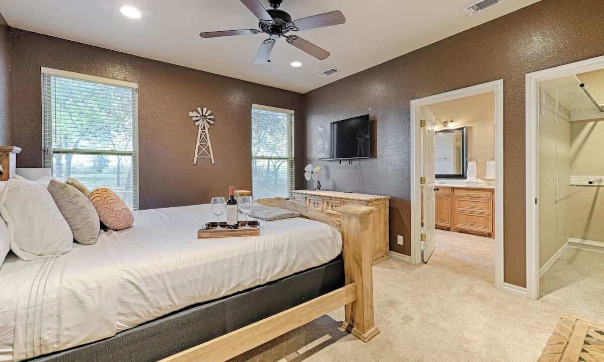 Photo of Bedroom in Azle
