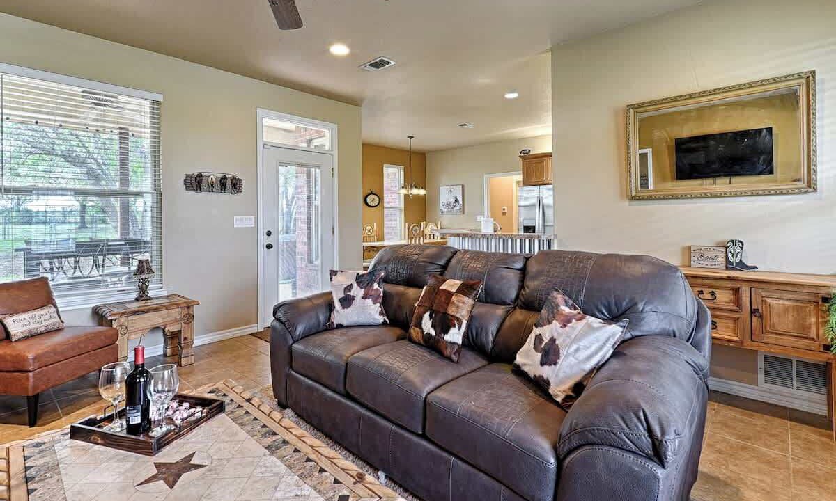 Photo of Livingroom in Azle