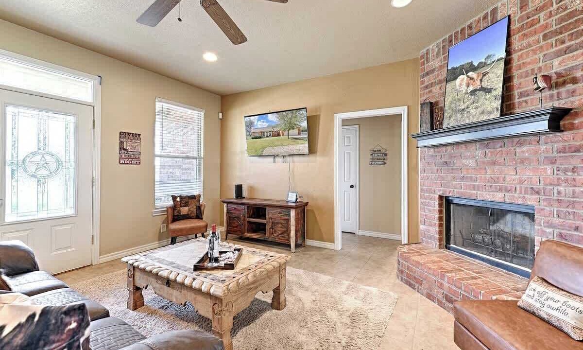 Photo of Livingroom in Azle