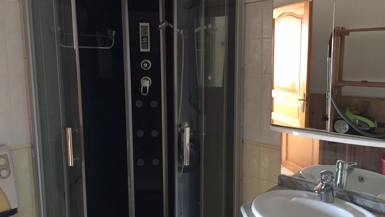 Photo of Bathroom in Port-Vendres