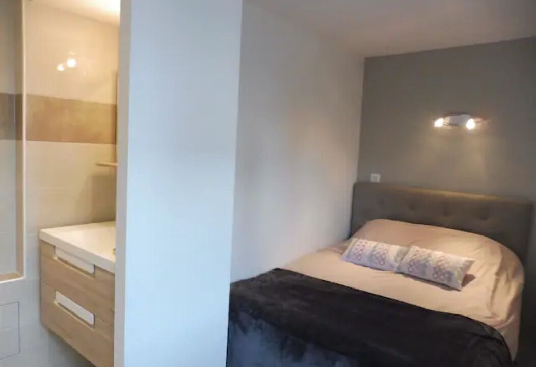 Photo of Bedroom in Aix-les-Bains