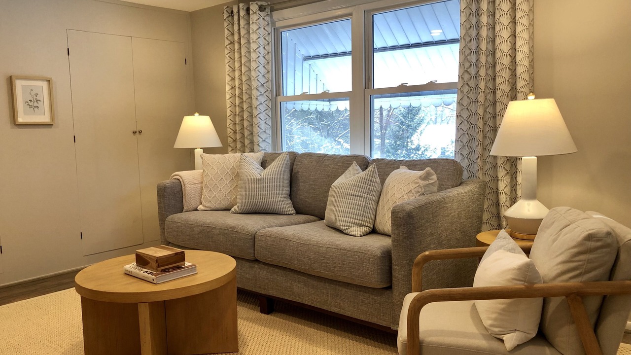 Photo of Livingroom in Northeast Ithaca