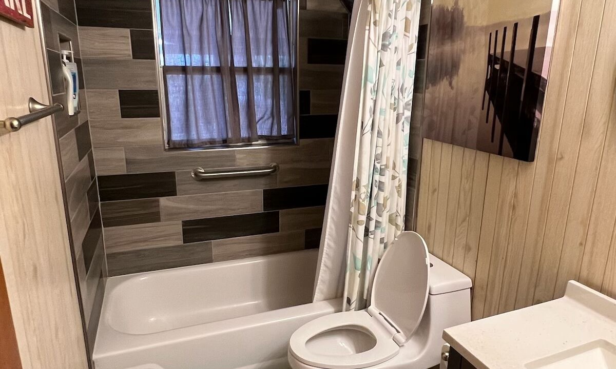 Photo of Bathroom in Larue