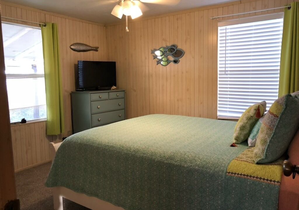 Photo of Bedroom in Larue