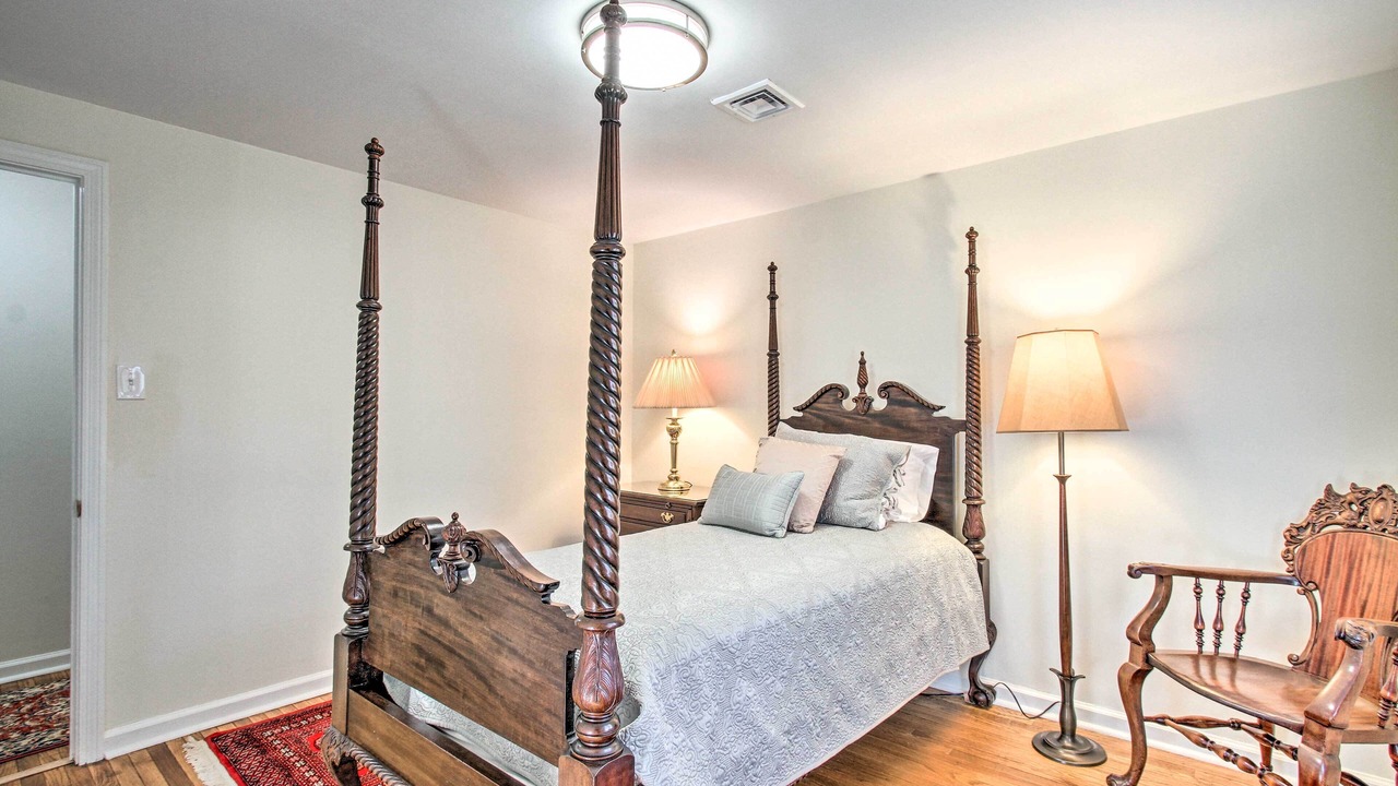 Photo of Bedroom in Wayne