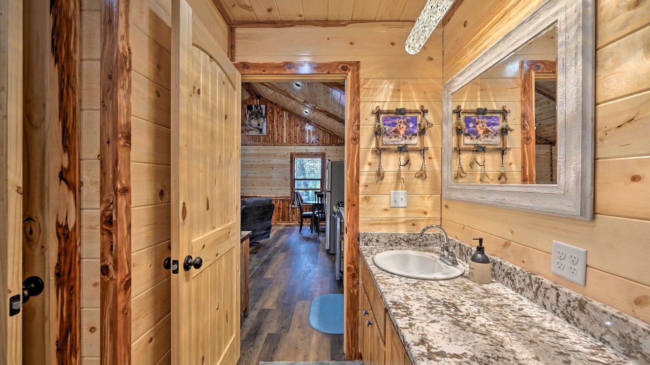 Photo of Bathroom in Broken Bow