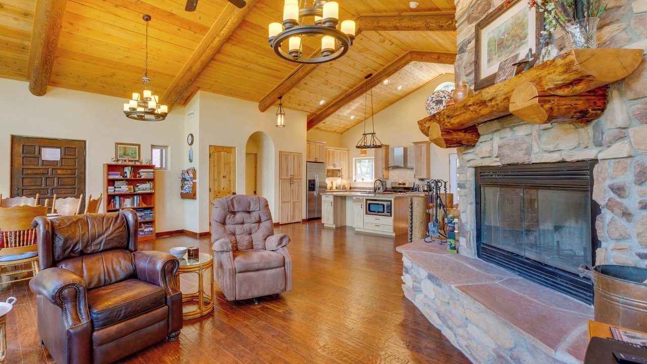 Photo of Livingroom in Angel Fire
