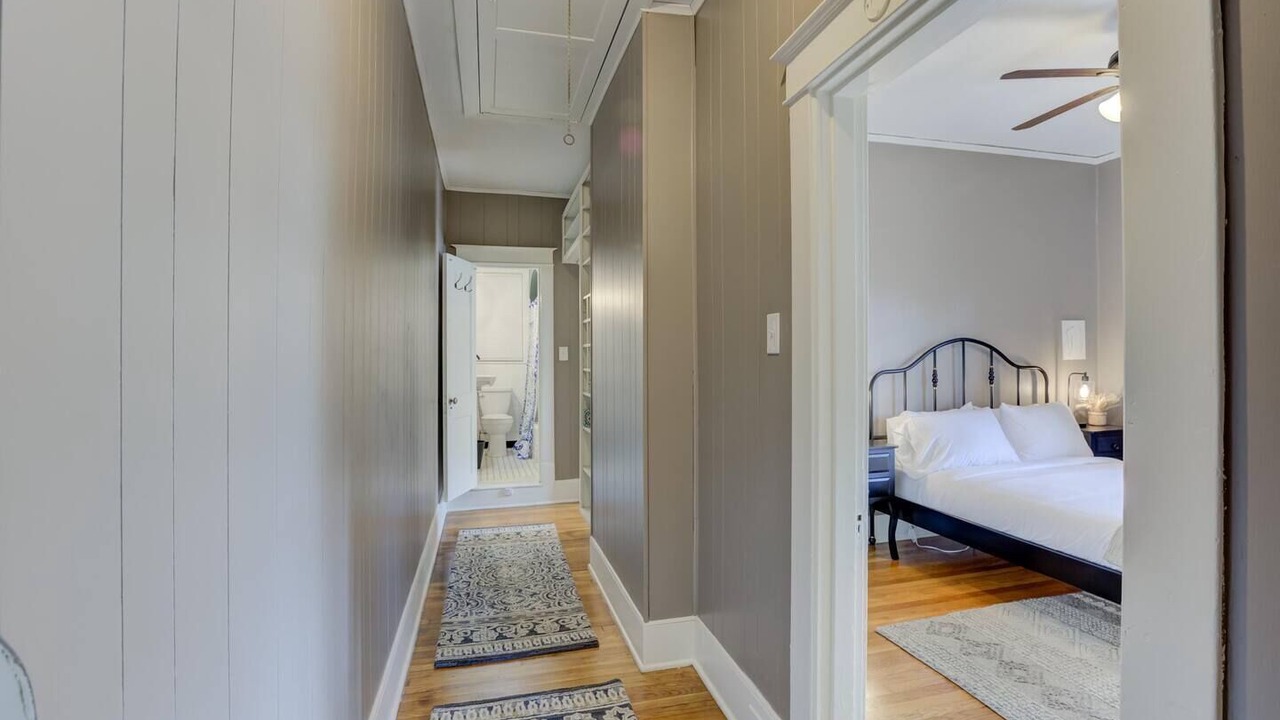 Photo of Bedroom in Midtown