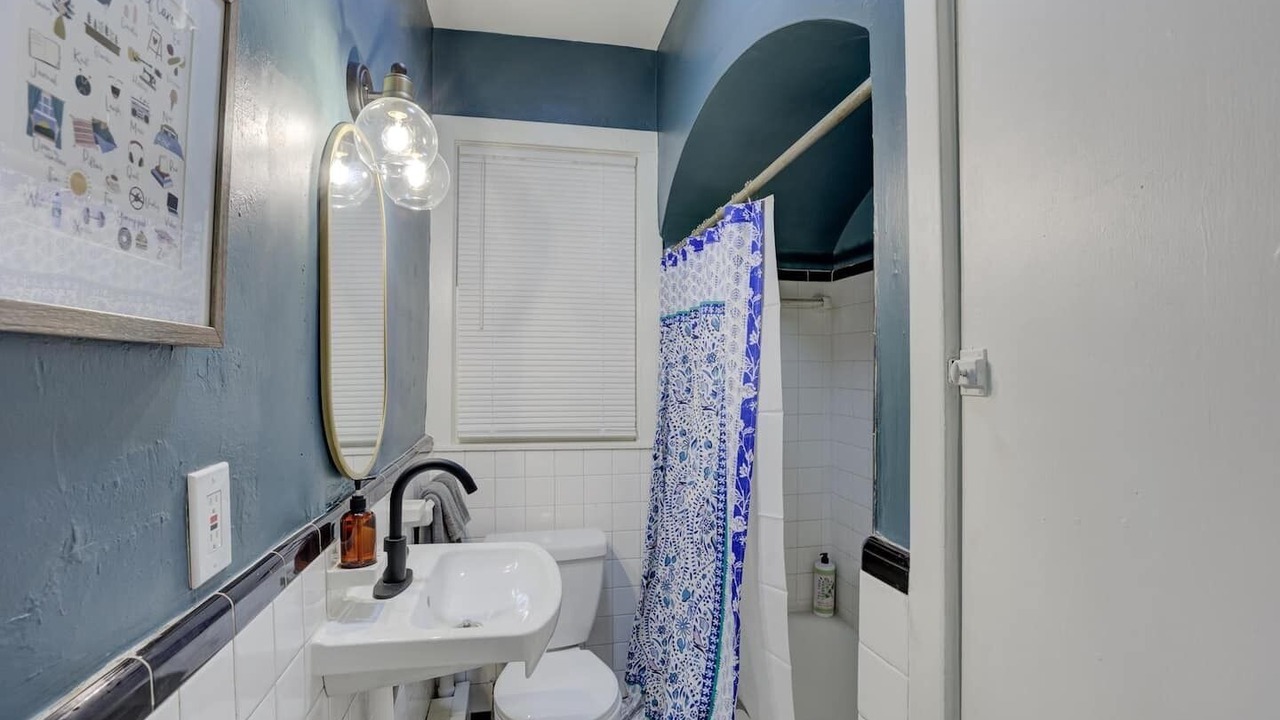 Photo of Bathroom in Midtown