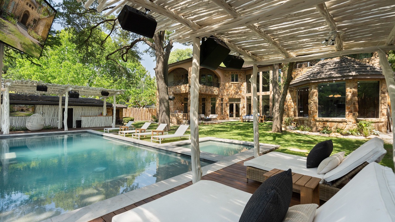 Photo of Outdoor in Manana West