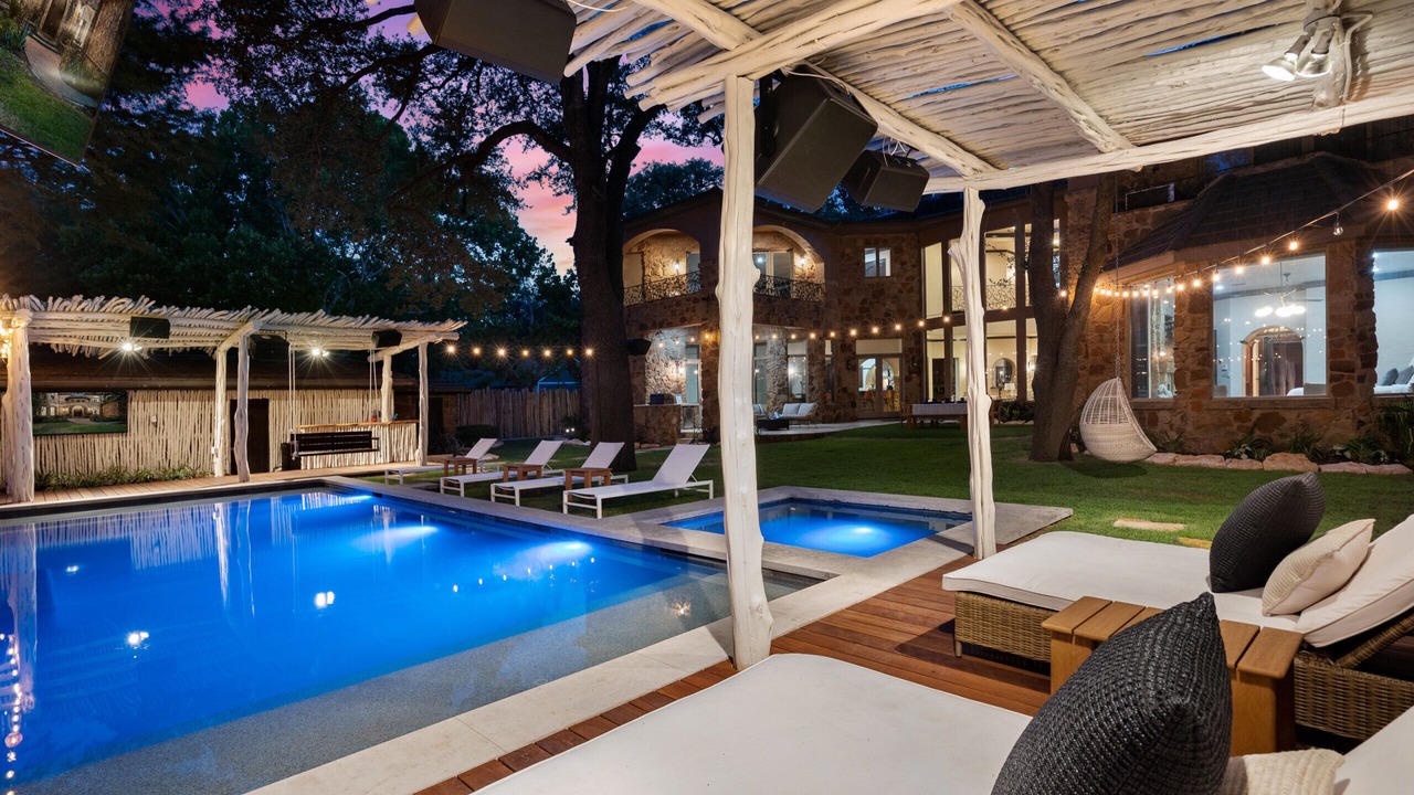 Photo of Outdoor in Manana West