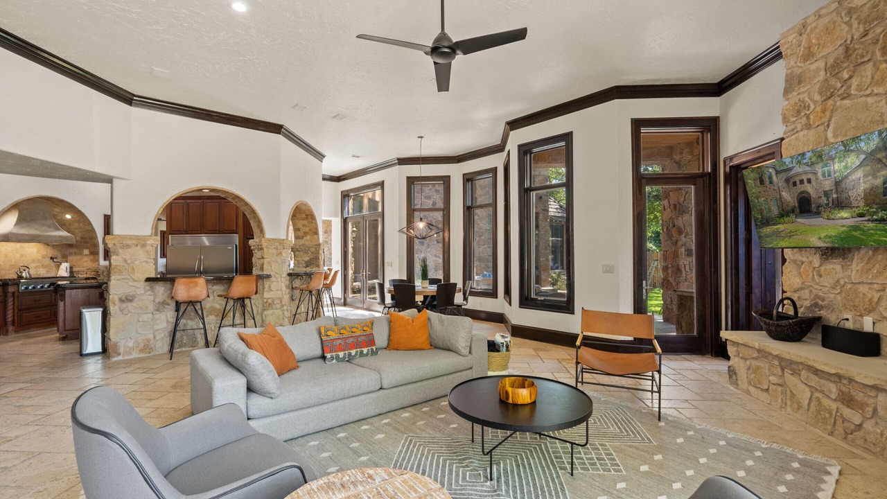 Photo of Livingroom in Manana West