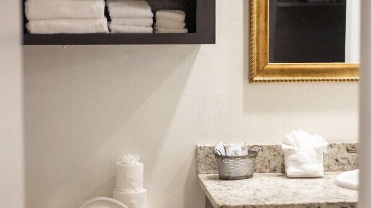 Photo of Bathroom in Eufaula