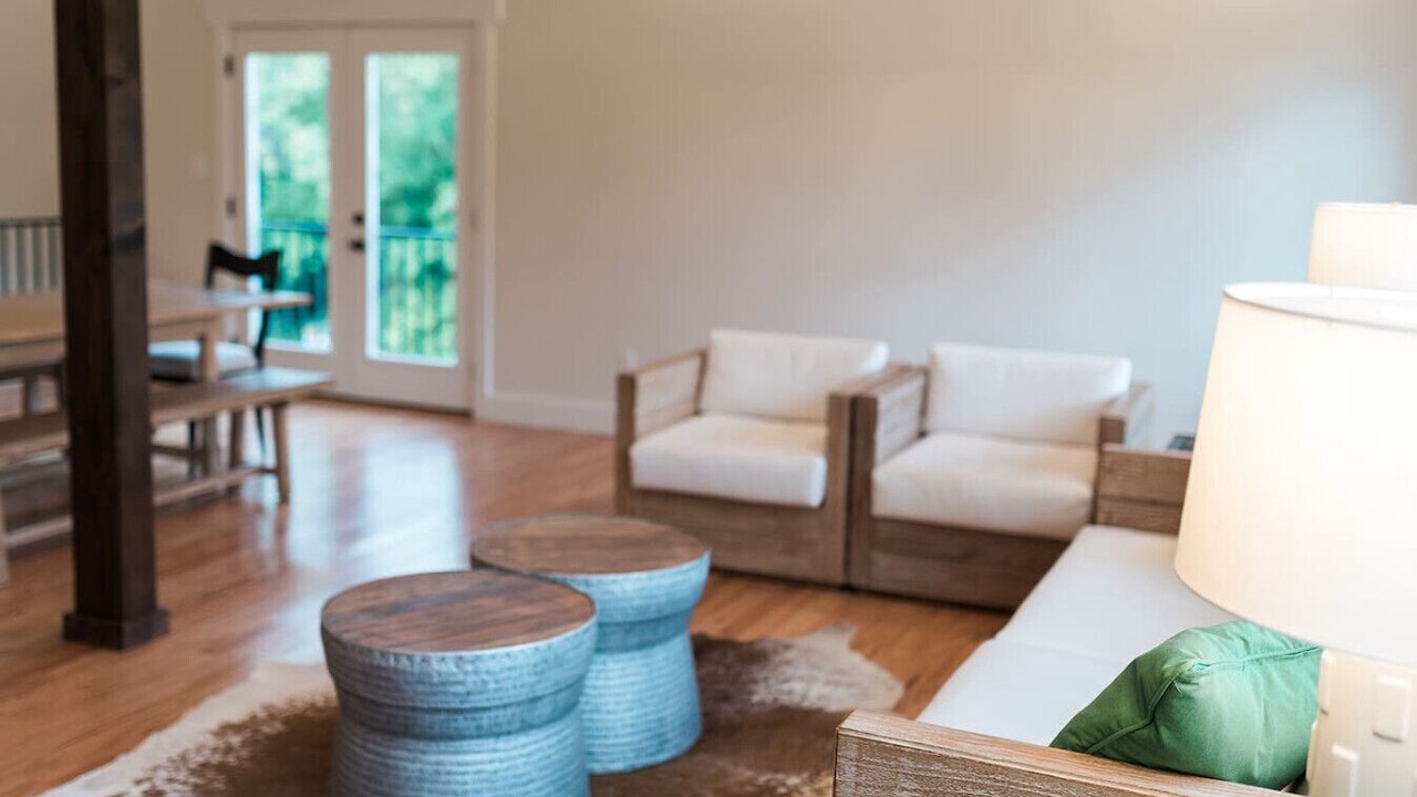 Photo of Livingroom in Knoxville