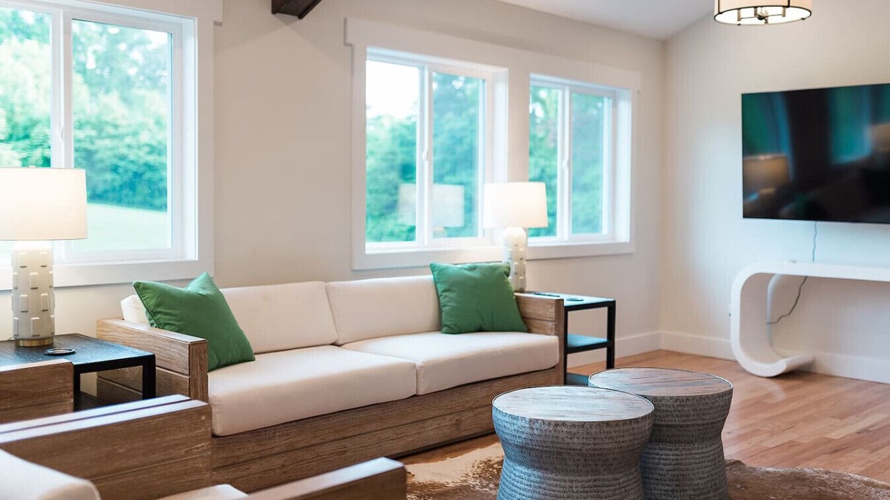 Photo of Livingroom in Knoxville