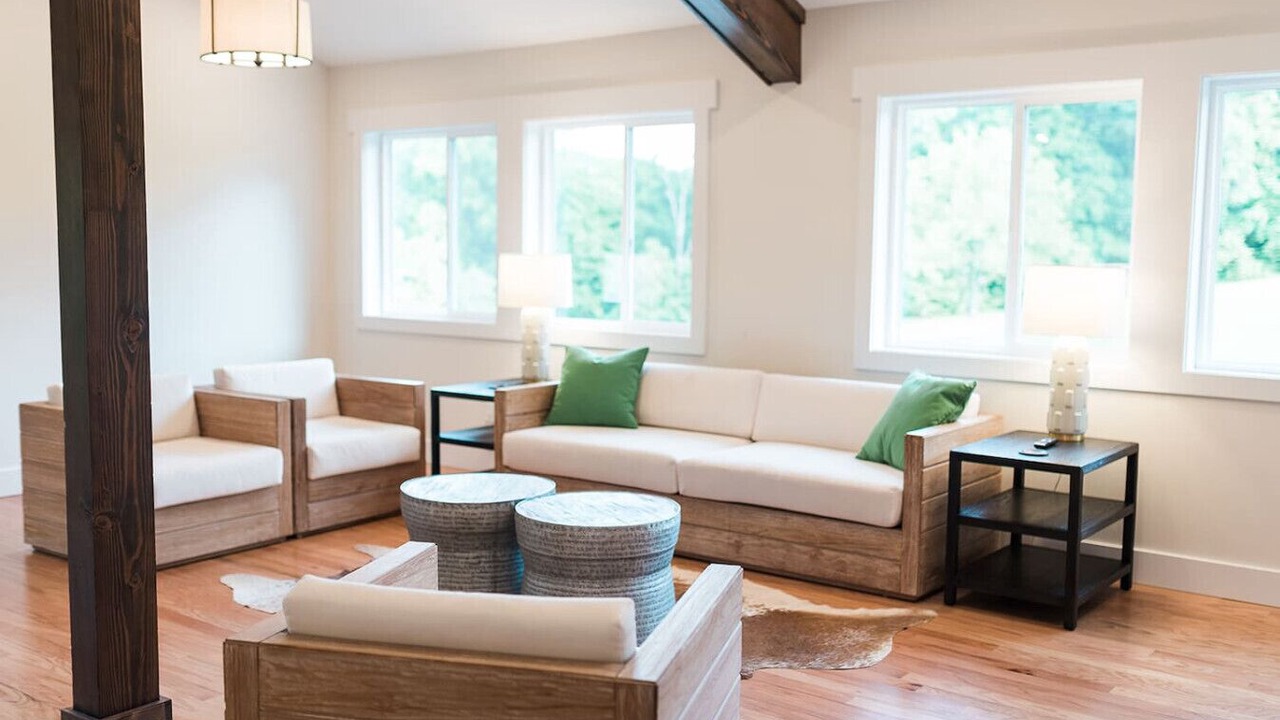 Photo of Livingroom in Knoxville