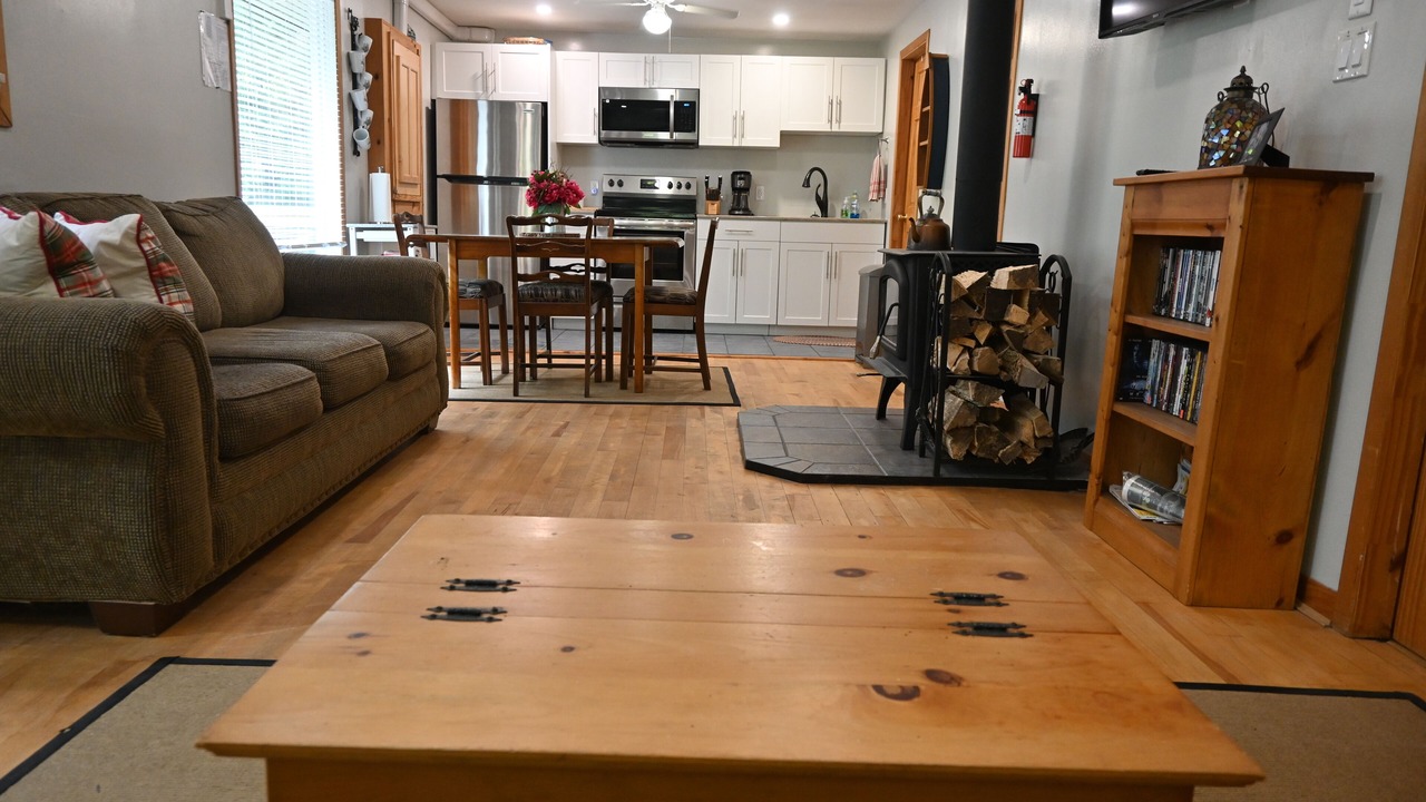 Photo of Livingroom in Lake of Bays