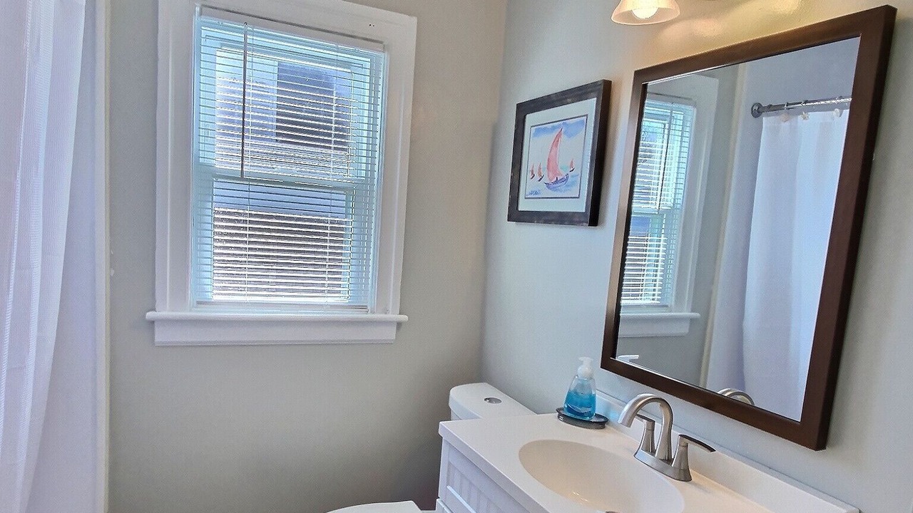 Photo of Bathroom in North Camellia Acres