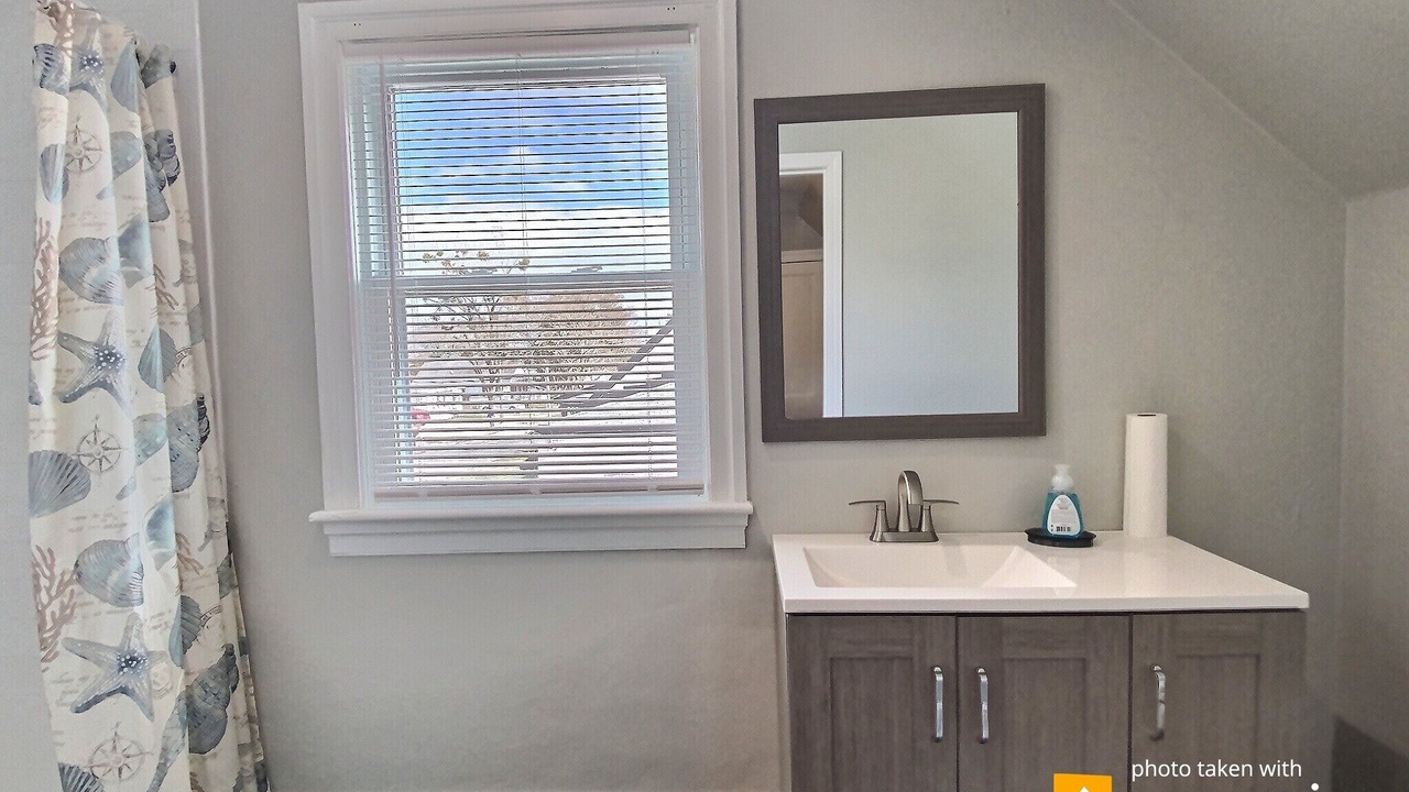 Photo of Bathroom in North Camellia Acres