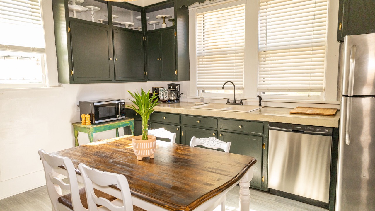 Photo of Kitchen in Central Gardens