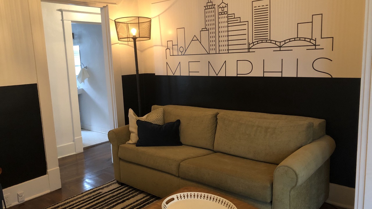 Photo of Livingroom in Central Gardens