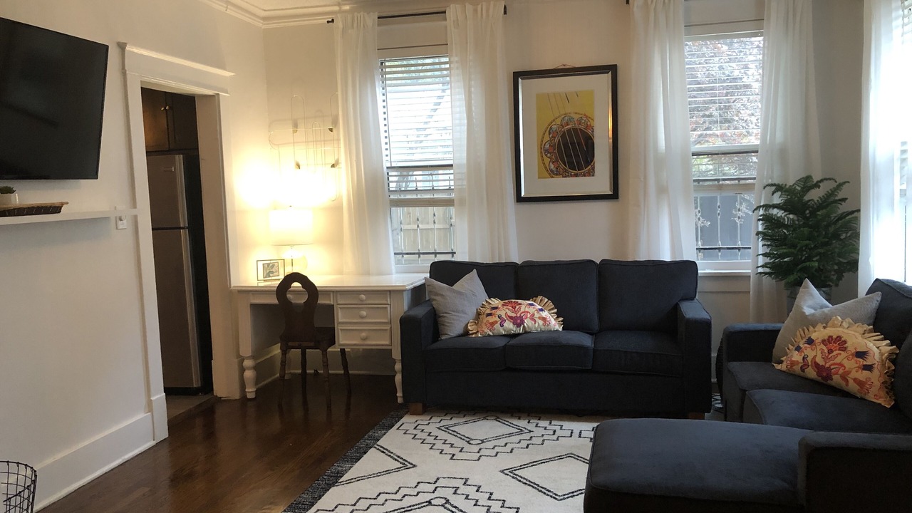 Photo of Livingroom in Central Gardens