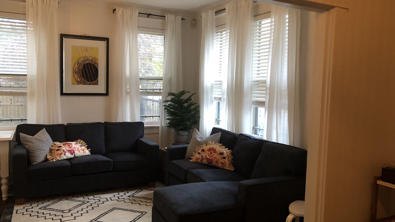 Photo of Livingroom in Central Gardens