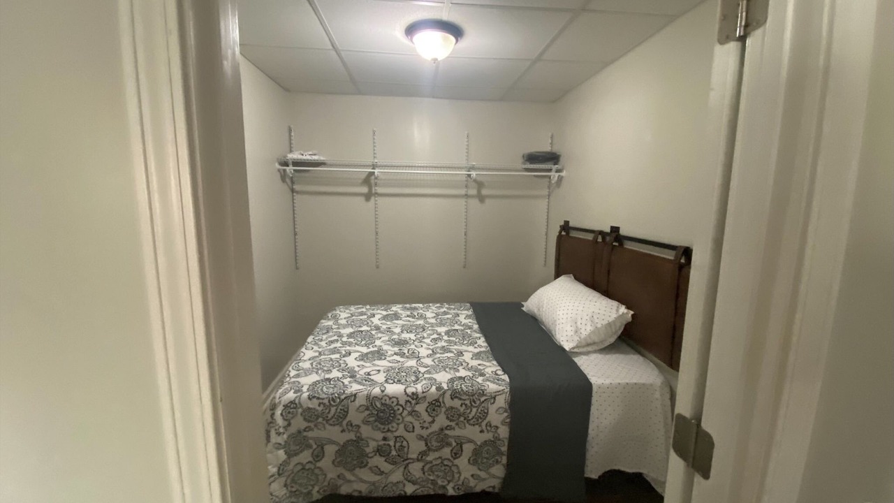 Photo of Bedroom in Lilburn