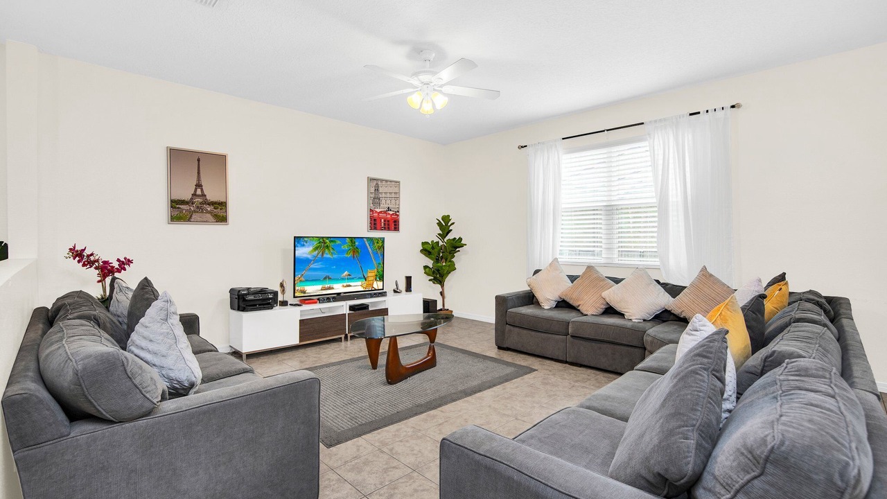 Photo of Livingroom in Crystal Cove