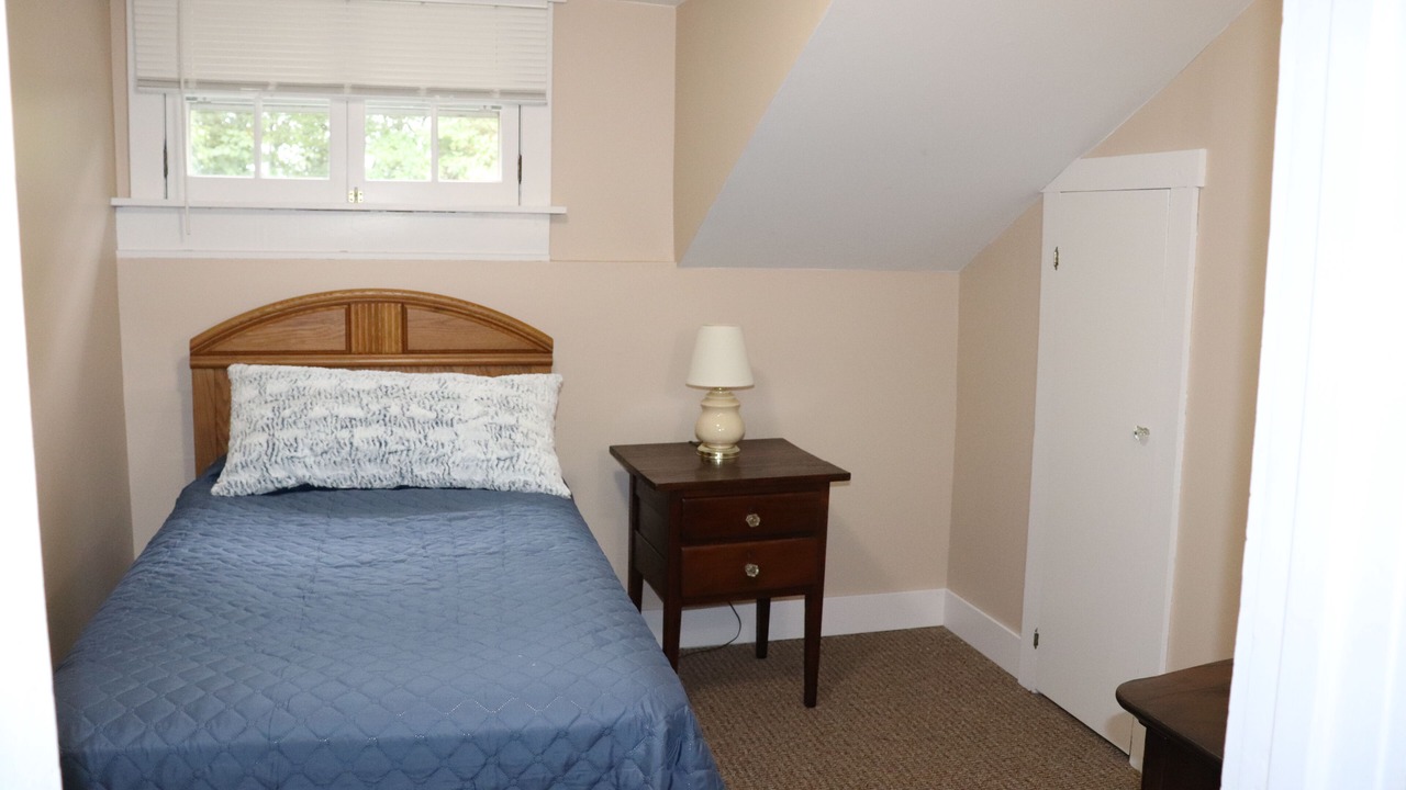 Photo of Bedroom in Lucinda